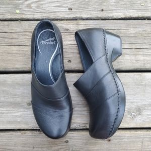 Dansko Tenley Black Nappa Leather Heeled Platform Clogs 39